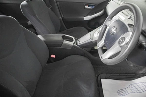 Лифтбек Toyota Prius 2012 года, 1049000 рублей, Кемерово