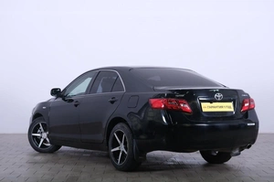 Седан Toyota Camry 2007 года, 899000 рублей, Омск