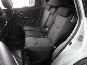 Внедорожник Toyota RAV4 2011 года, 1099000 рублей, Воронеж