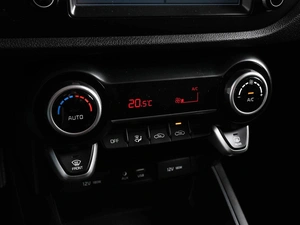 Седан Kia Rio 2018 года, 1679000 рублей, Аксай