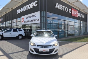 Хэтчбек Opel Astra 2014 года, 900000 рублей, Мирное