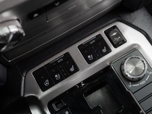 Внедорожник Toyota Land Cruiser 2018 года, 6700000 рублей, Тюмень