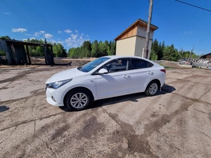 Седан Hyundai Solaris 2022 года, 1080000 рублей, Новая Пойма
