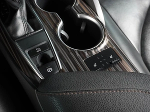 Седан Toyota Camry 2018 года, 2349000 рублей, Воронеж