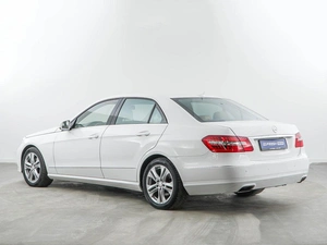 Седан Mercedes-benz E-класс 2012 года, 1727077 рублей, Москва