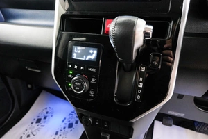 Минивэн Toyota Roomy 2017 года, 1039000 рублей, Красноярск