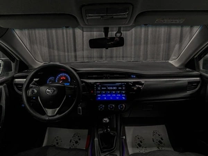 Седан Toyota Corolla 2013 года, 899000 рублей, Красноярск