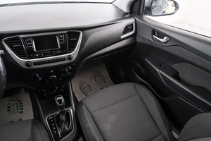 Седан Hyundai Solaris 2017 года, 1049000 рублей, Красноярск