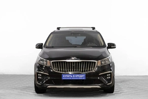 Минивэн Kia Carnival 2018 года, 2699000 рублей, Барнаул