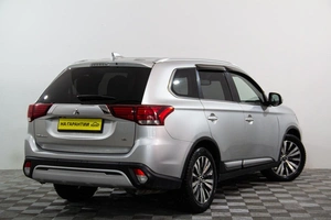 Внедорожник Mitsubishi Outlander 2020 года, 2339000 рублей, Сургут