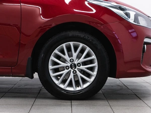 Седан Kia Rio 2018 года, 1250000 рублей, Красноярск