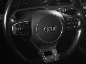 Седан Kia K5 2020 года, 2353000 рублей, Красный Пахарь