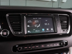 Минивэн Kia Carnival 2016 года, 2597000 рублей, Воронеж