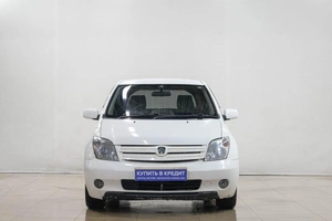 Хетчбэк Toyota Ist 2002 года, 449000 рублей, Новокузнецк