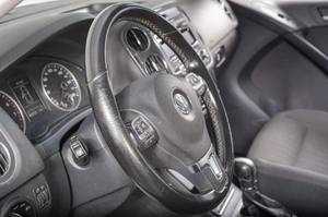 Внедорожник Volkswagen Tiguan 2013 года, 1249000 рублей, Томск