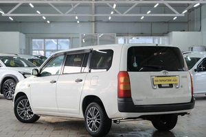 Универсал Toyota Succeed 2008 года, 689000 рублей, Омск