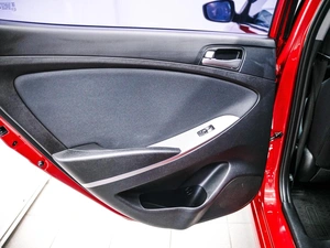 Седан Hyundai Solaris 2015 года, 915000 рублей, Красноярск