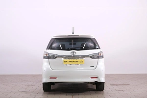 Минивэн Toyota Wish 2012 года, 1529000 рублей, Омск