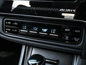 Хетчбэк Toyota Auris 2017 года, 1564000 рублей, Кирилловка