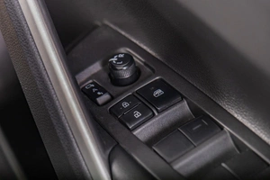 Внедорожник Toyota Corolla Cross 2022 года, 2739000 рублей, Томск