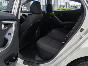 Седан Hyundai Elantra 2015 года, 1260000 рублей, Краснодар