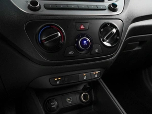 Седан Hyundai Solaris 2019 года, 1288888 рублей, Москва