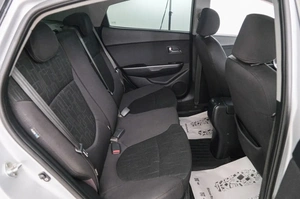 Седан Kia Rio 2012 года, 999000 рублей, Красноярск