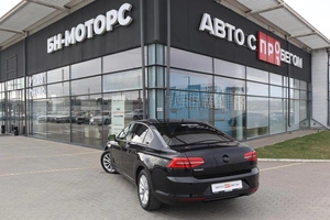 Седан Volkswagen Passat 2015 года, 1900000 рублей, Мирное