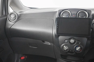 Хетчбэк Nissan Note 2012 года, 909000 рублей, Кемерово