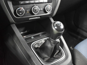 Седан Volkswagen Jetta 2013 года, 943100 рублей, Казань