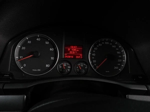 Седан Volkswagen Jetta 2009 года, 674000 рублей, Воронеж