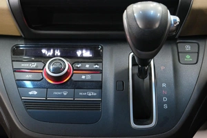 Минивэн Honda Freed 2017 года, 1729000 рублей, Омск