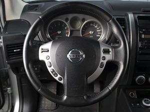 Внедорожник Nissan X-Trail 2010 года, 1270000 рублей, Омск