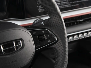 Внедорожник Geely Coolray 2024 года, 2760000 рублей, Омск