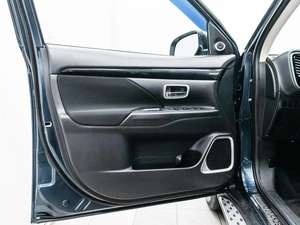 Внедорожник Mitsubishi Outlander 2019 года, 2199000 рублей, Красноярск