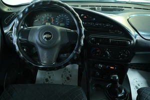 Внедорожник Chevrolet Niva 2011 года, 499000 рублей, Омск