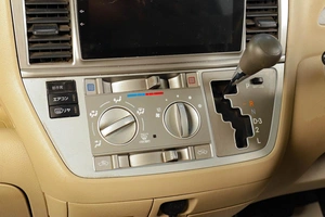 Минивэн Toyota Raum 2003 года, 559000 рублей, Тюмень