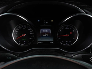 Седан Mercedes-benz C-класс 2016 года, 2250000 рублей, Красный Пахарь