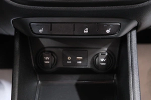 Седан Hyundai Solaris 2017 года, 1099000 рублей, Омск