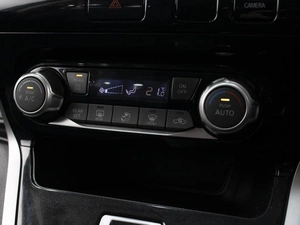 Минивэн Nissan Serena 2018 года, 1930000 рублей, Омск