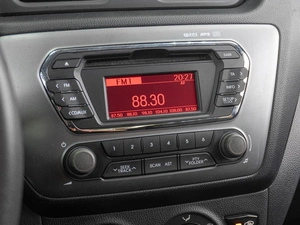 Седан Kia Rio 2013 года, 899000 рублей, Тюмень