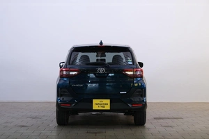 Внедорожник Toyota Raize 2020 года, 1599000 рублей, Омск