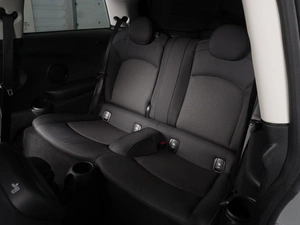 Хетчбэк MINI Cooper 2022 года, 2698000 рублей, Красный Пахарь