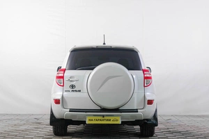 Внедорожник Toyota RAV4 2011 года, 1569000 рублей, Кемерово