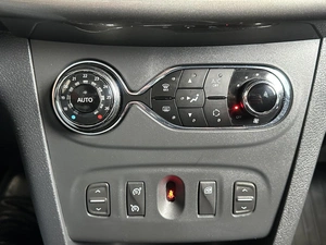 Хетчбэк Renault Sandero Stepway 2018 года, 899000 рублей, Уфа