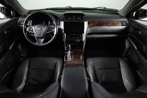 Седан Toyota Camry 2016 года, 2419000 рублей, Сургут