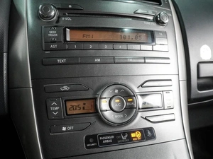Хетчбэк Toyota Auris 2007 года, 699000 рублей, Воронеж