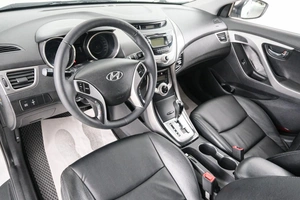 Седан Hyundai Avante 2010 года, 899000 рублей, Красноярск