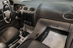 Хетчбэк Ford Focus 2011 года, 729000 рублей, Челябинск