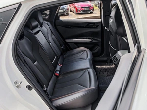 Лифтбек Changan UNI-V 2024 года, 2630000 рублей, Краснодар